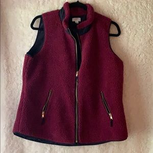 Crown and ivy Sherpa vest